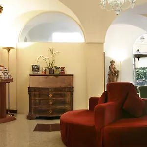 3* מלון Santa Chiara