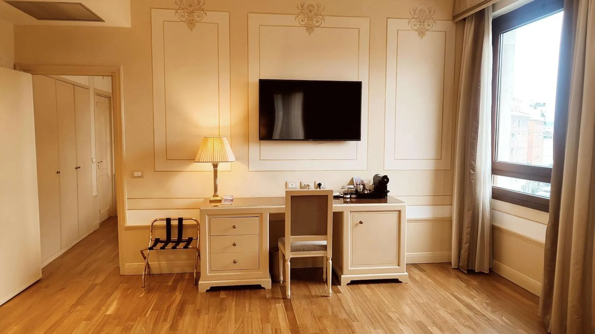Отель Radisson Blu Ghr Рим