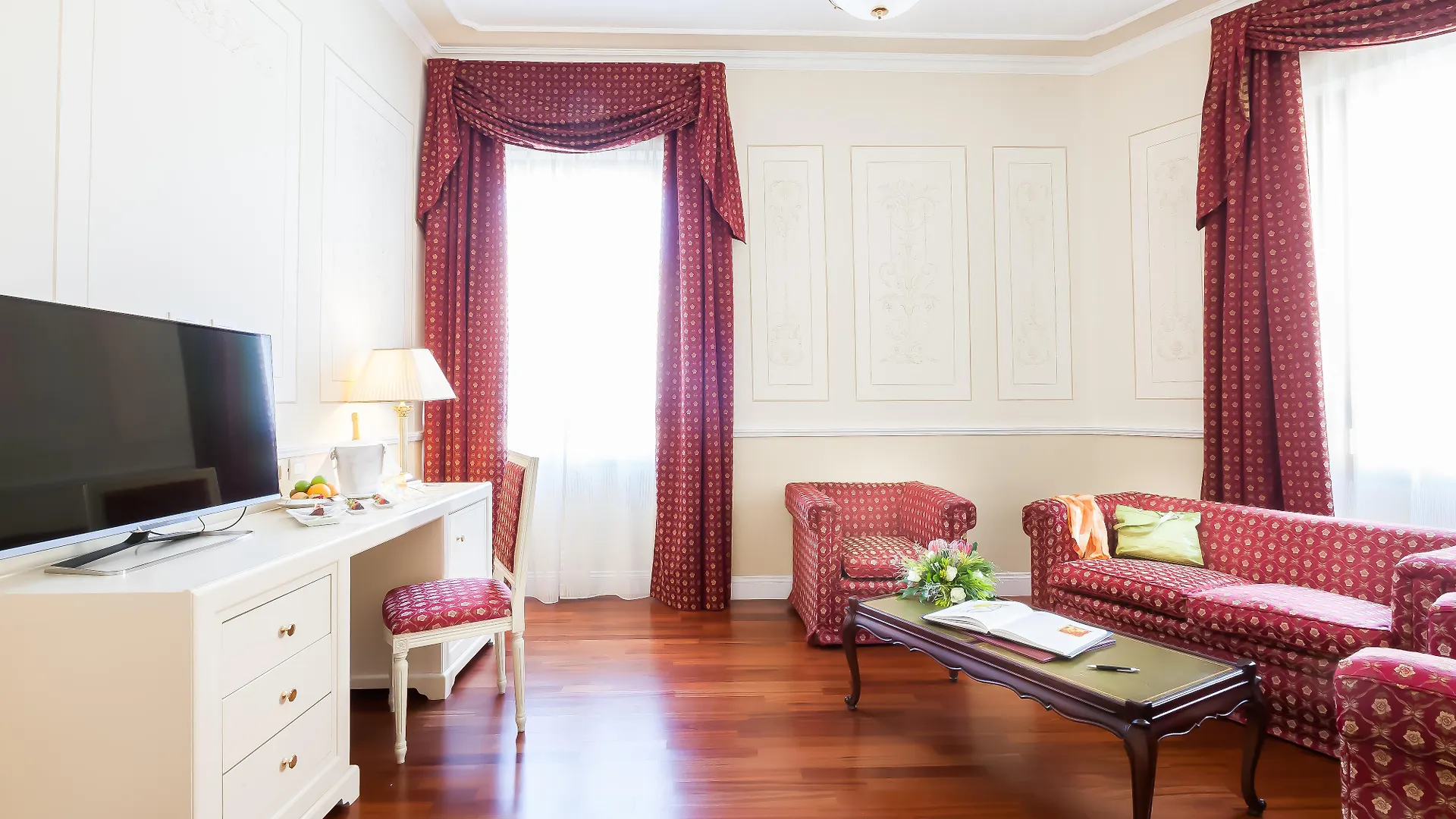 Radisson Blu Ghr Rome Hotel